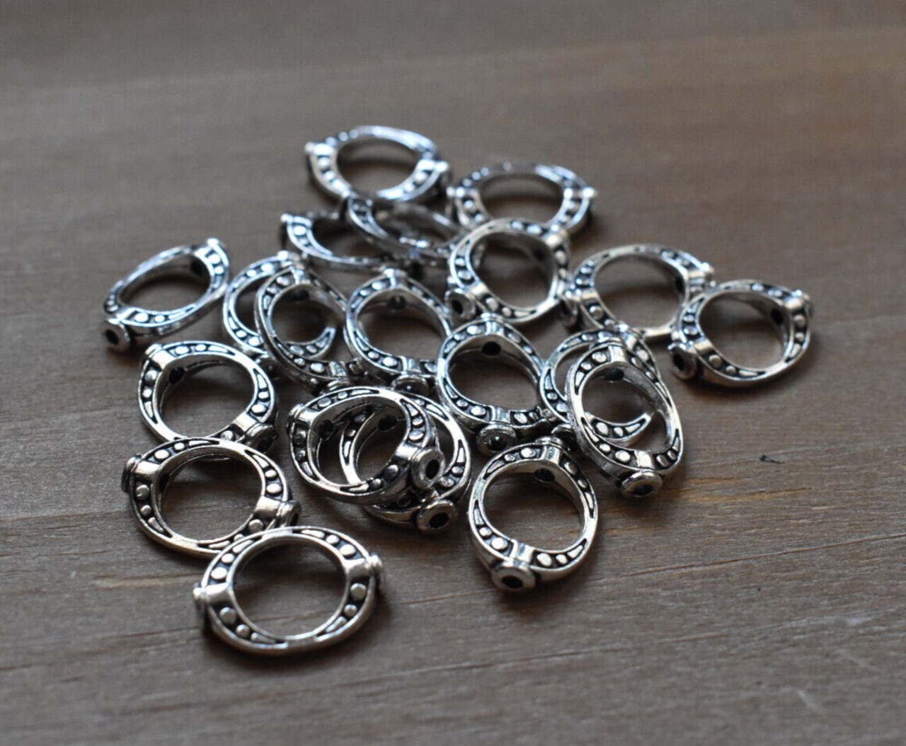 20pcs Tibetan Silver Twist Oval Spacer Beads 28mmx18mm FC10455 Antiqued